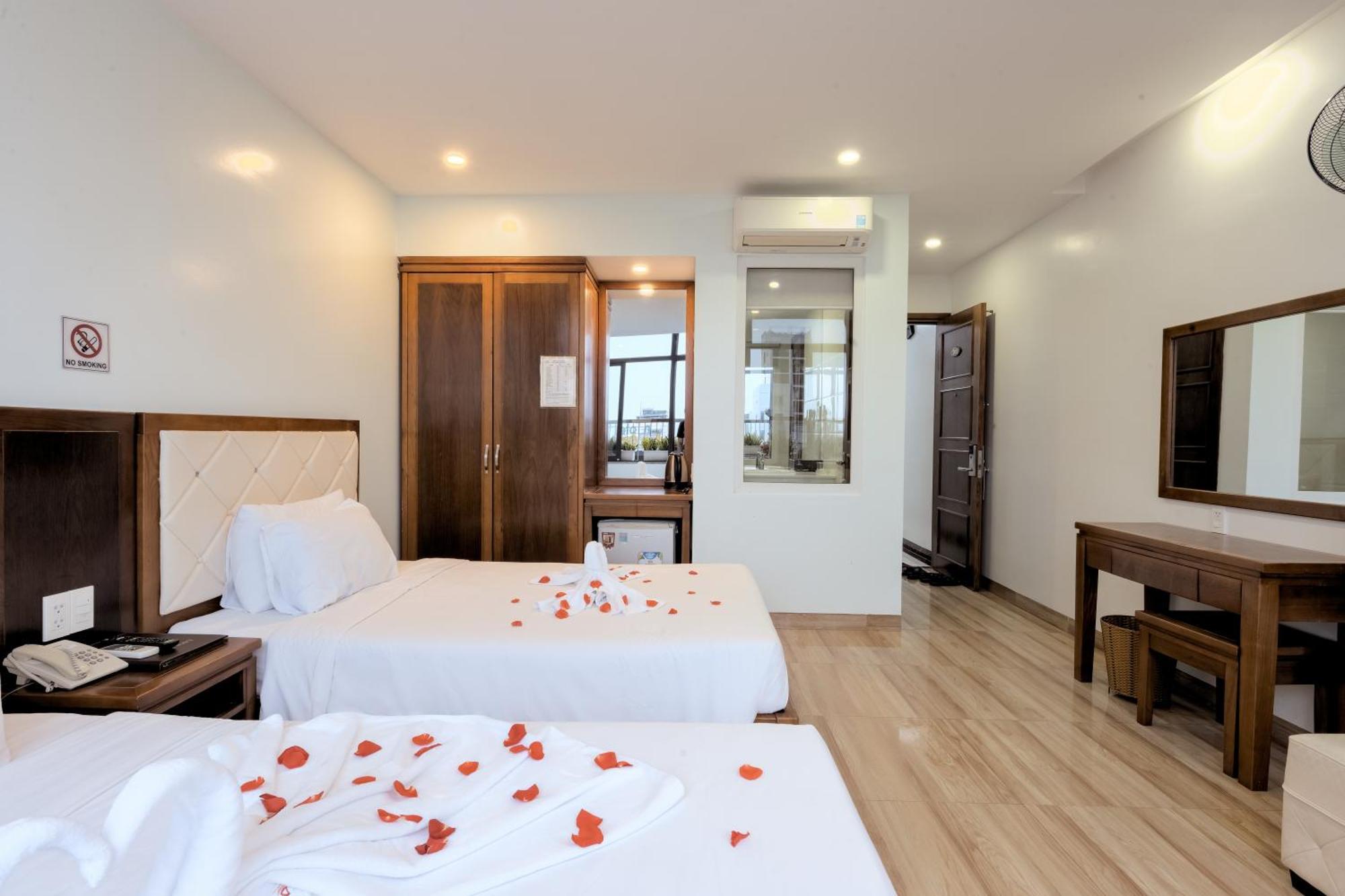 Dana Sailing Hotel Da Nang